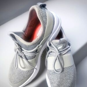 Grey Fabletics Zuma Studio Sneaker